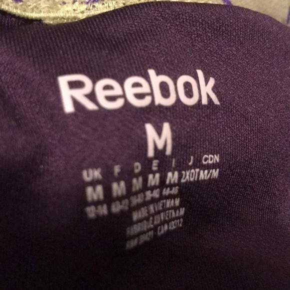 Reebok Active / Running Shorts - Picture 2 of 4